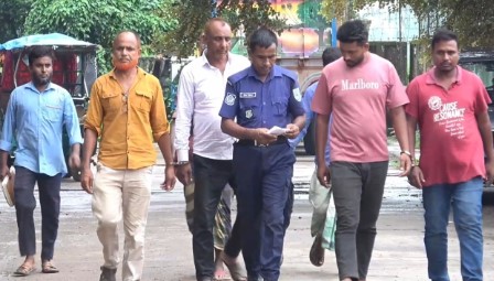 পাটগ্রামে বিজিবি ক্যাম্পে হামলা, ড্রেজার ছিনতাই চেষ্টায় আটক ৬