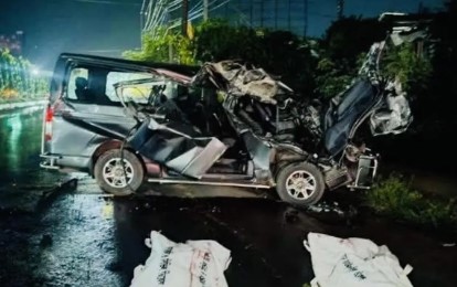 চট্টগ্রামে বিয়ের অনুষ্ঠান শেষে ফেরার পথে সড়ক দুর্ঘটনায় নিহত ৪